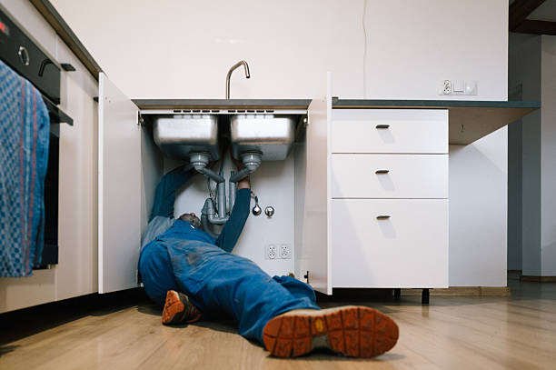 Professional Leak Detection technician working in Woodlawn, VA